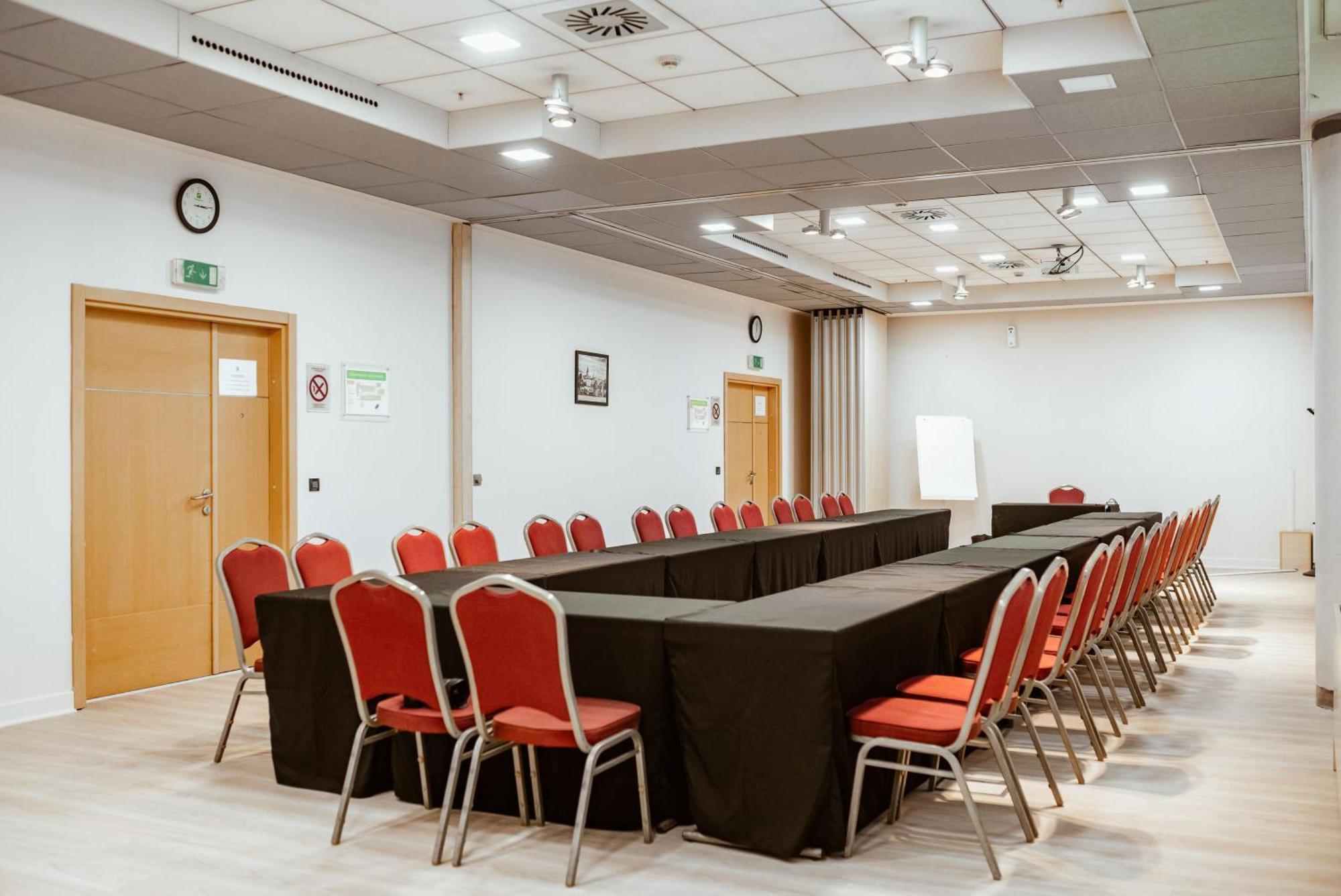 Holiday Inn Belgrade By Ihg Eksteriør bilde