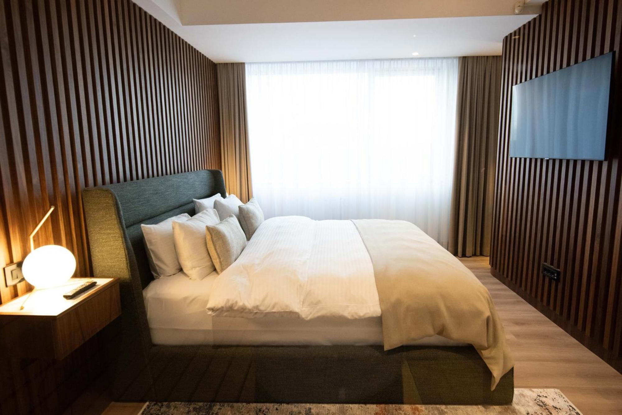 Holiday Inn Belgrade By Ihg Eksteriør bilde