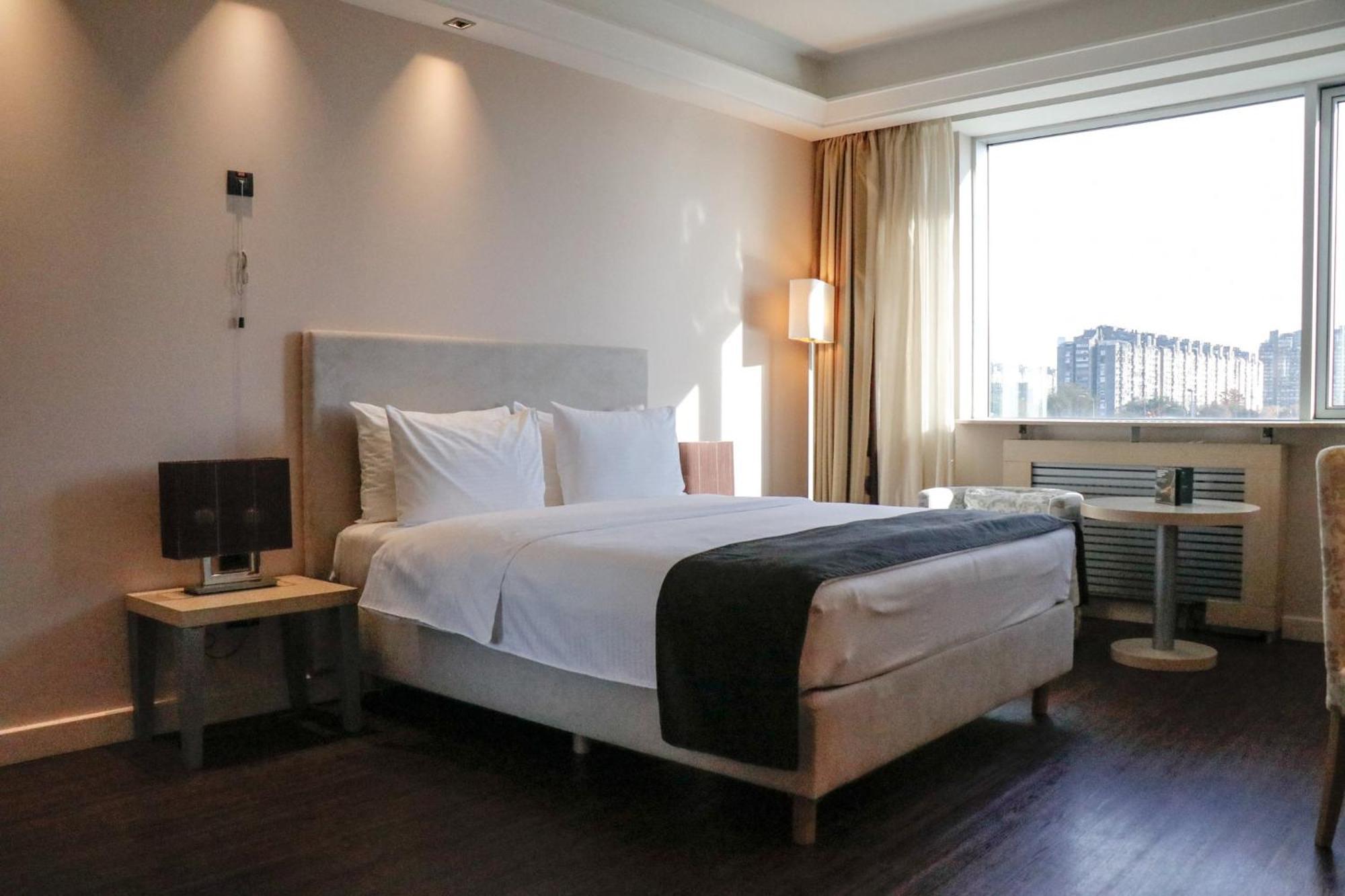Holiday Inn Belgrade By Ihg Eksteriør bilde
