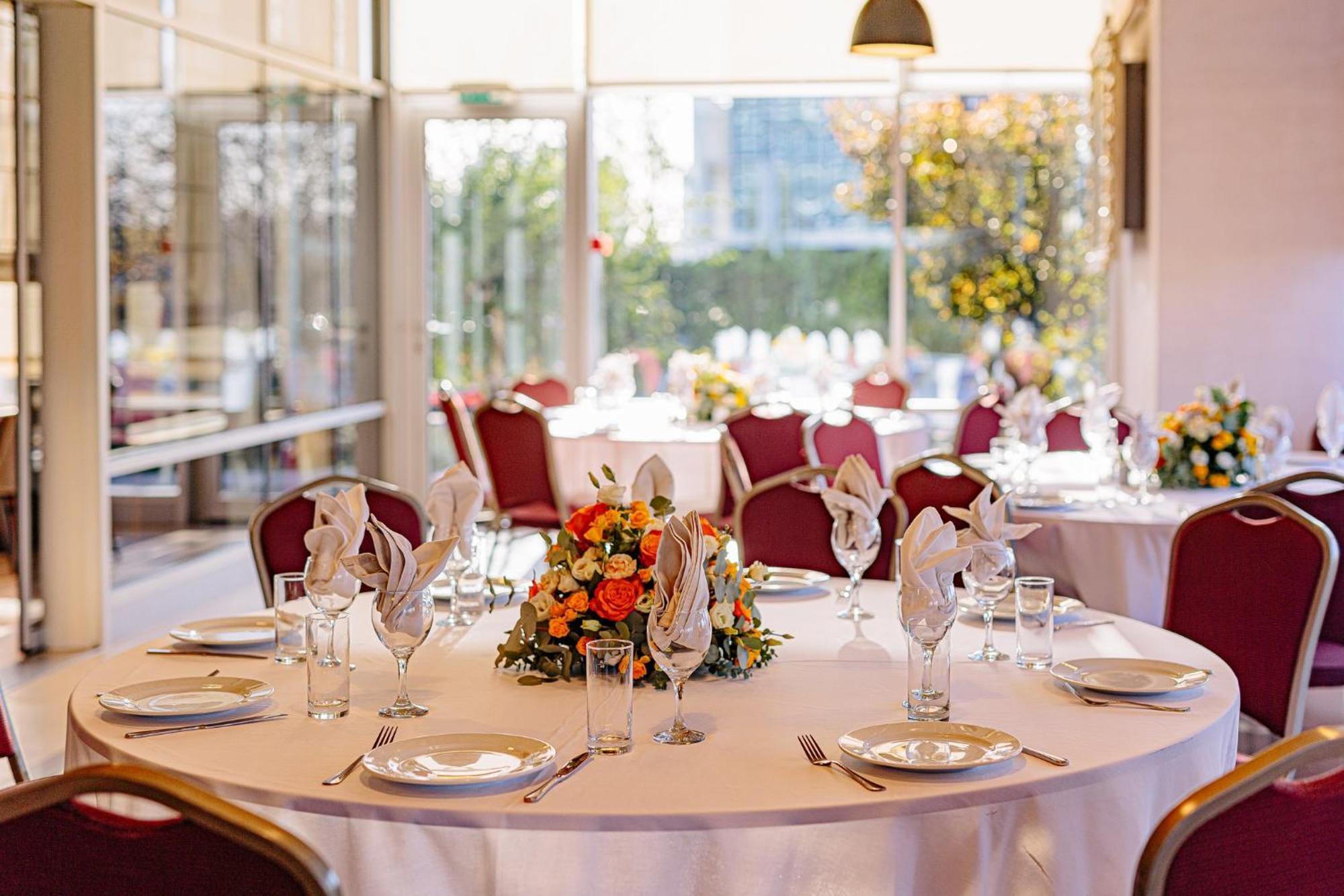 Holiday Inn Belgrade By Ihg Eksteriør bilde