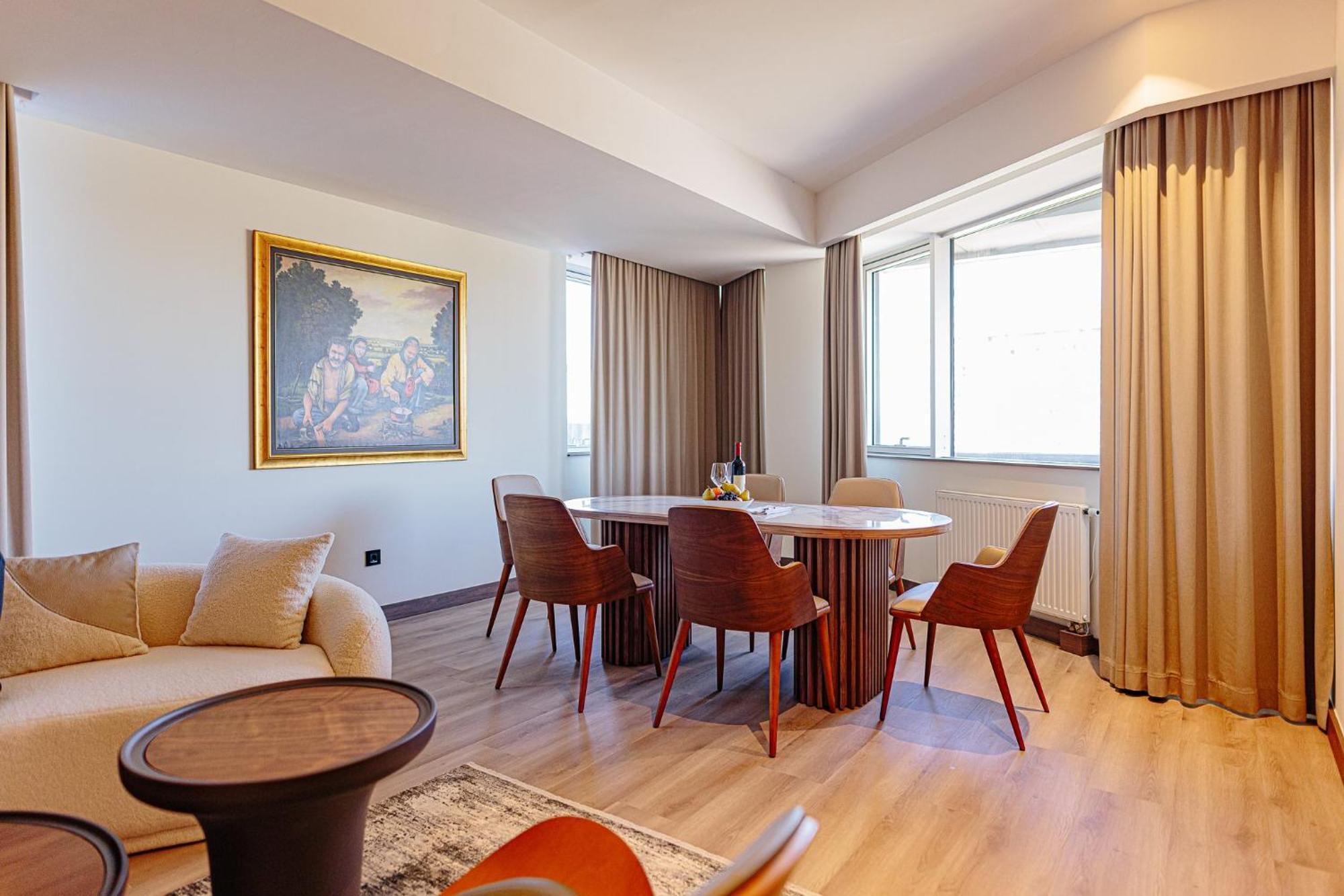 Holiday Inn Belgrade By Ihg Eksteriør bilde