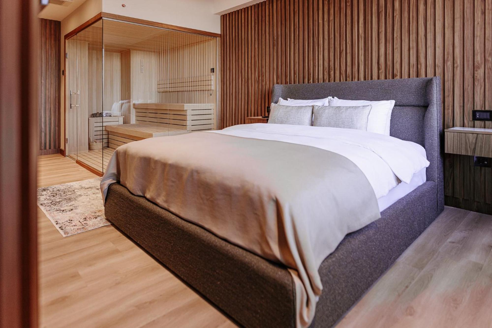 Holiday Inn Belgrade By Ihg Eksteriør bilde