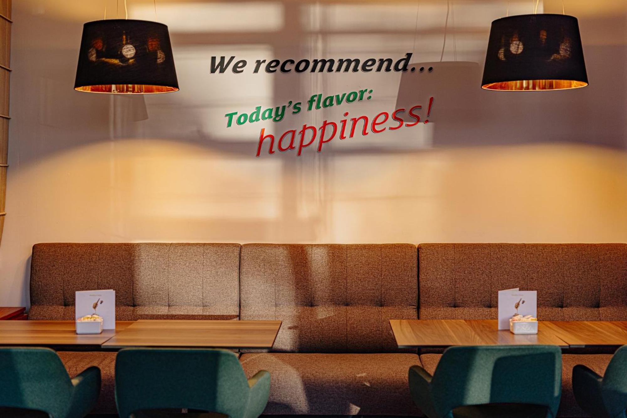 Holiday Inn Belgrade By Ihg Eksteriør bilde