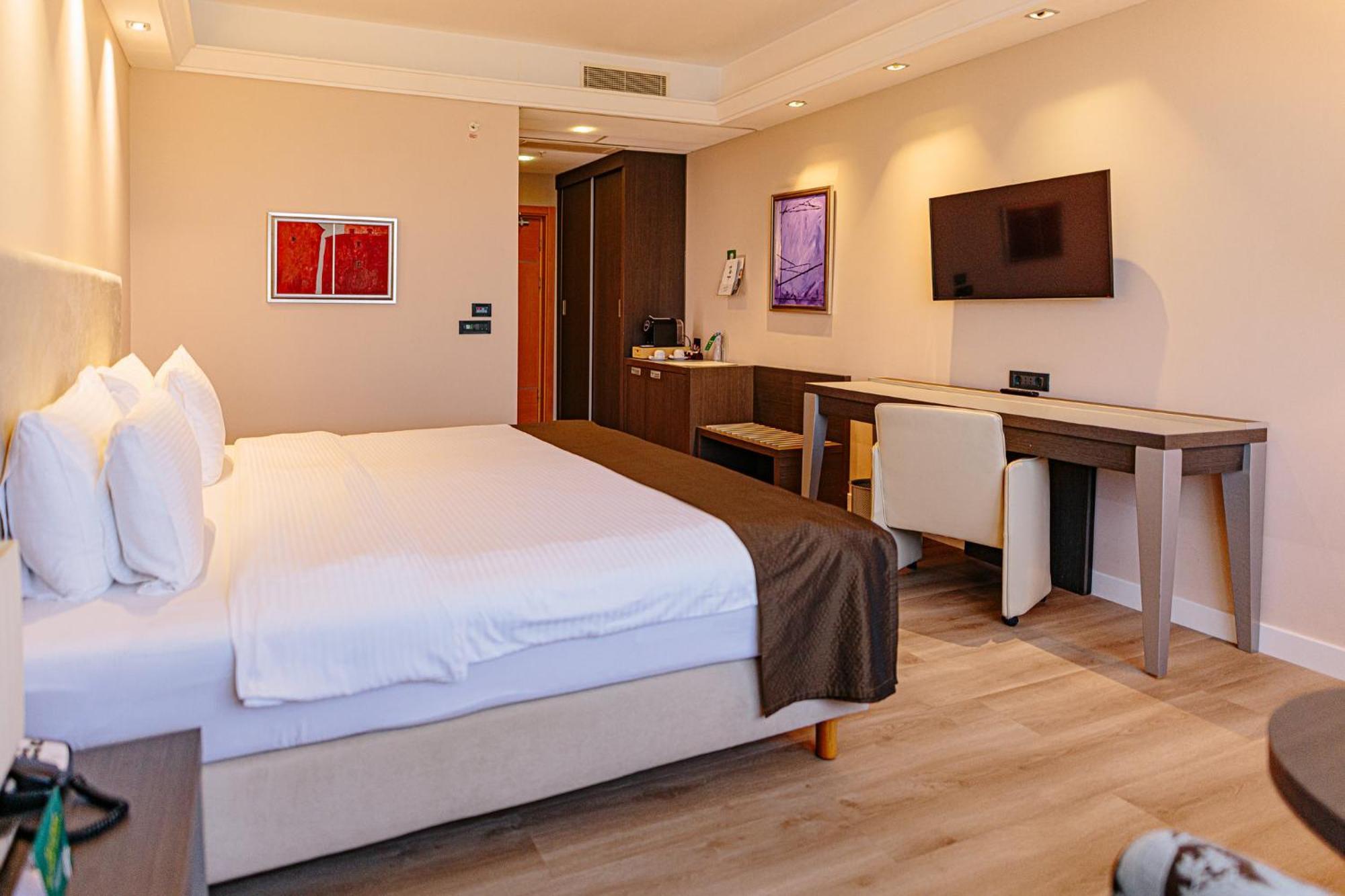 Holiday Inn Belgrade By Ihg Eksteriør bilde