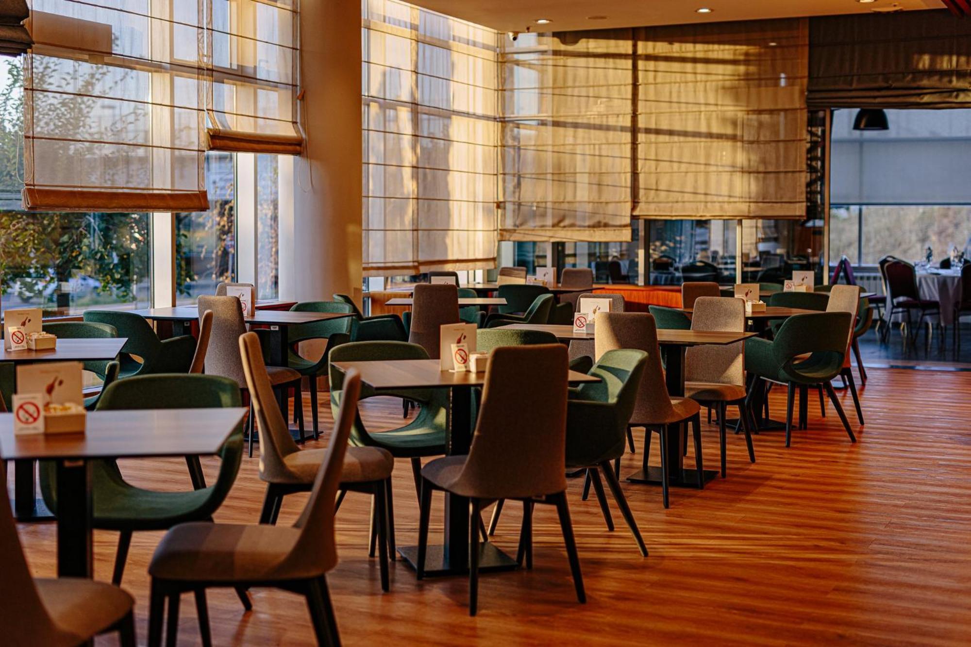 Holiday Inn Belgrade By Ihg Eksteriør bilde