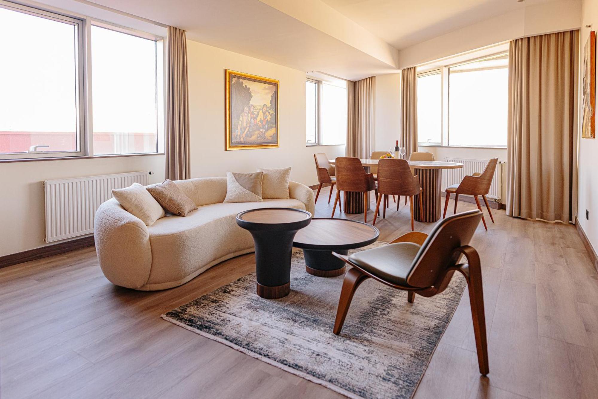 Holiday Inn Belgrade By Ihg Eksteriør bilde