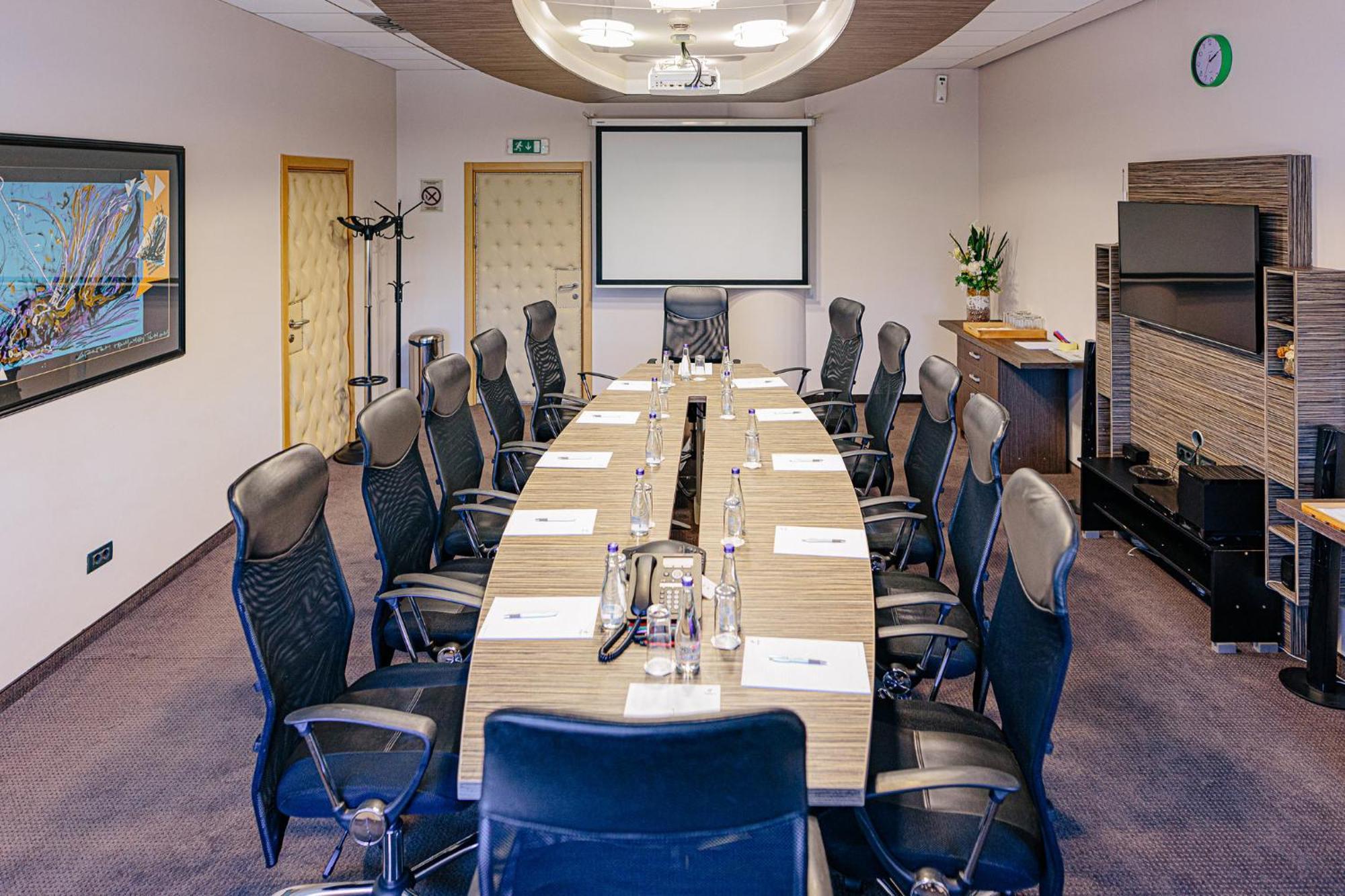 Holiday Inn Belgrade By Ihg Eksteriør bilde