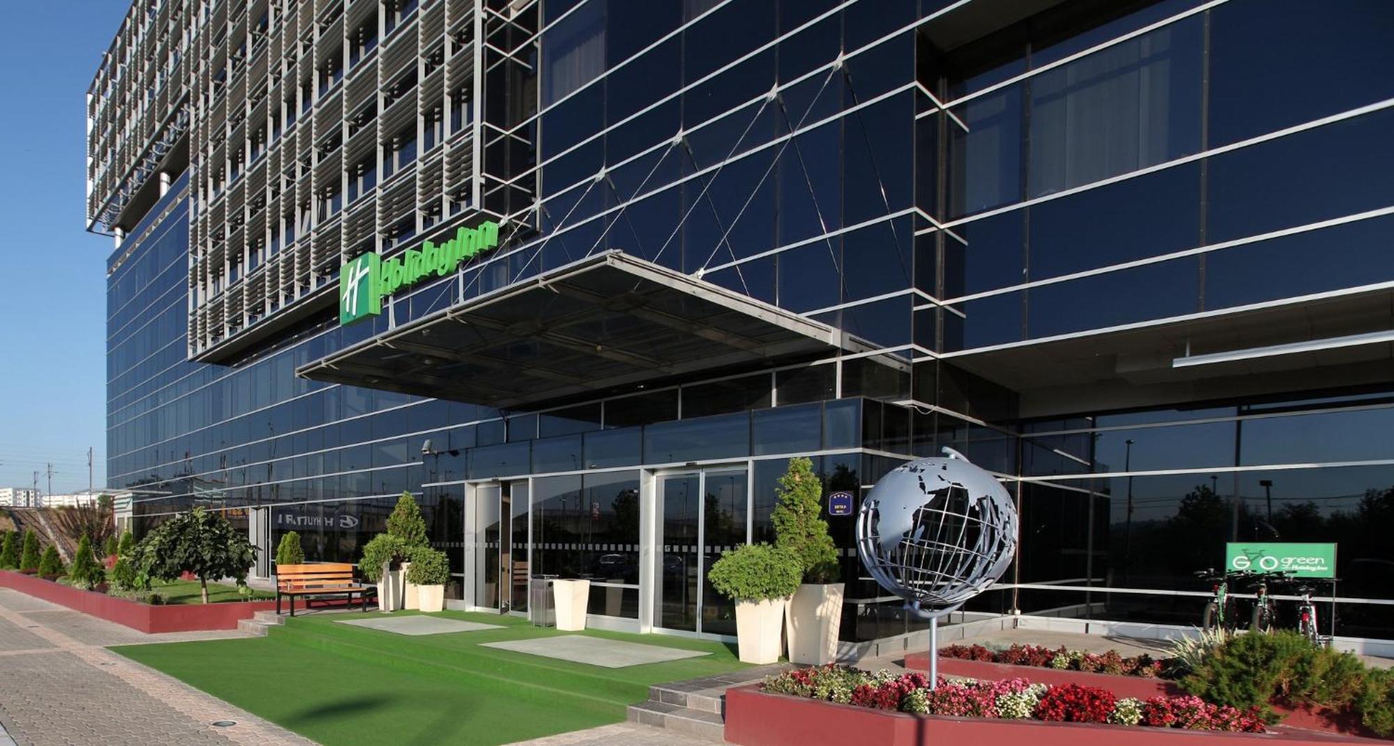 Holiday Inn Belgrade By Ihg Eksteriør bilde