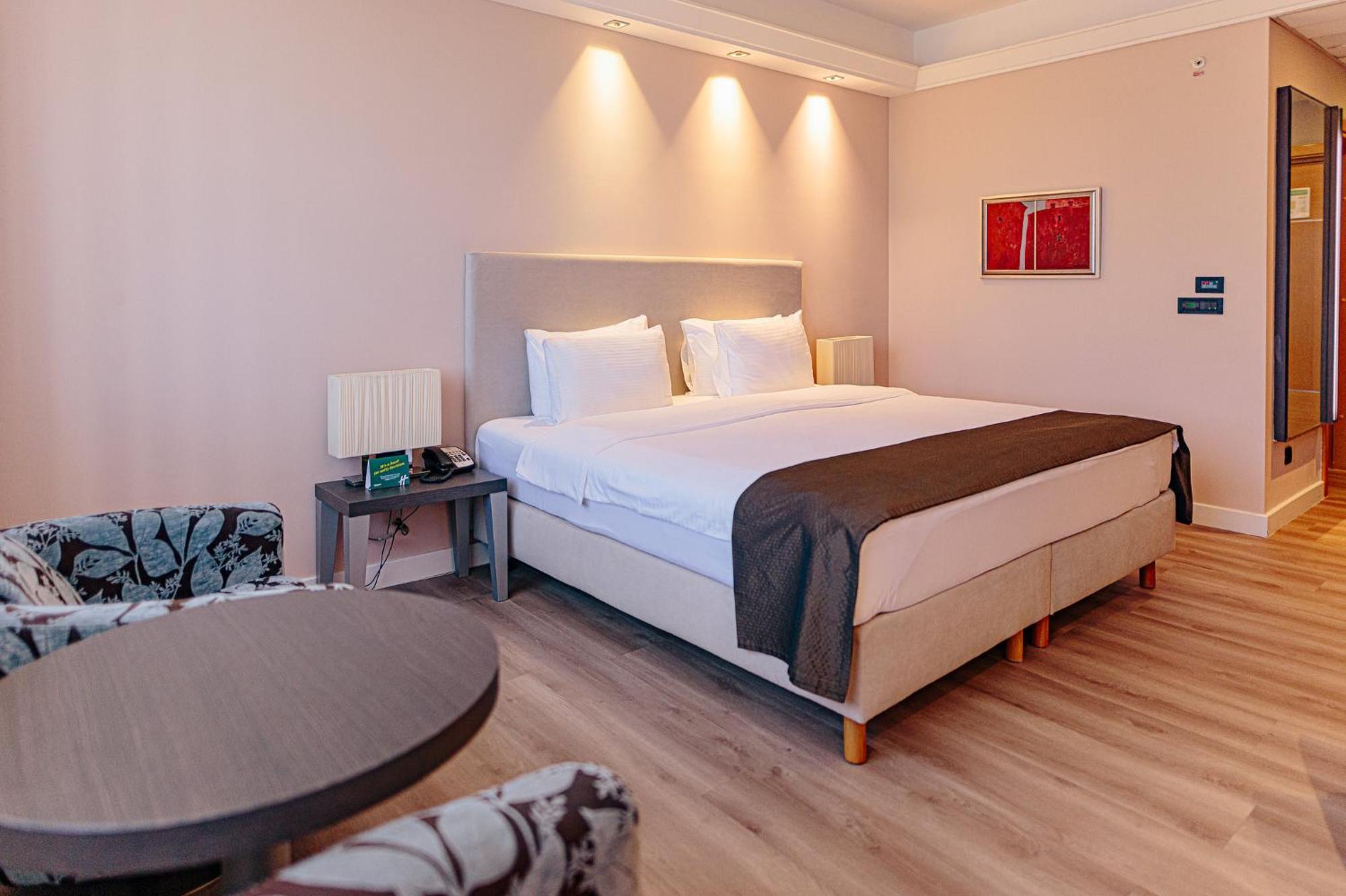 Holiday Inn Belgrade By Ihg Eksteriør bilde